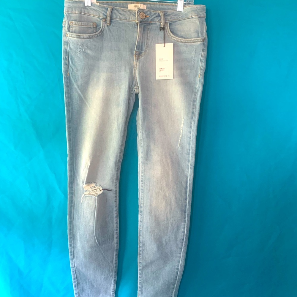 ❤️ Forever 21 Low Rise Skinny Fit Light Denim Jeans size 30